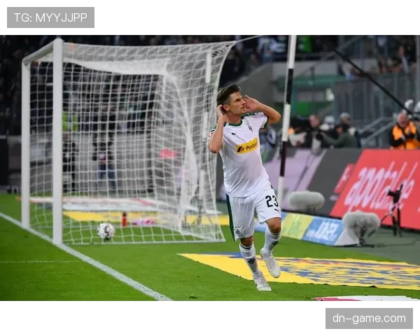 门兴锋线火力全开,进攻端表现抢眼引关注 门兴锋线火力全开,进攻端表现抢眼引关注