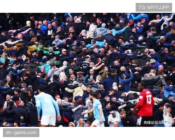 曼联重建反复，暴露长期战略缺失对争冠形势的影响